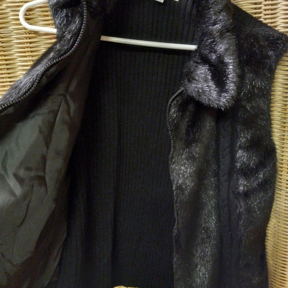 MERCER Street Studio Vest Faux Fur & Sweater Size Petite/PXL Full Zip ELEGANT - Picture 3 of 9